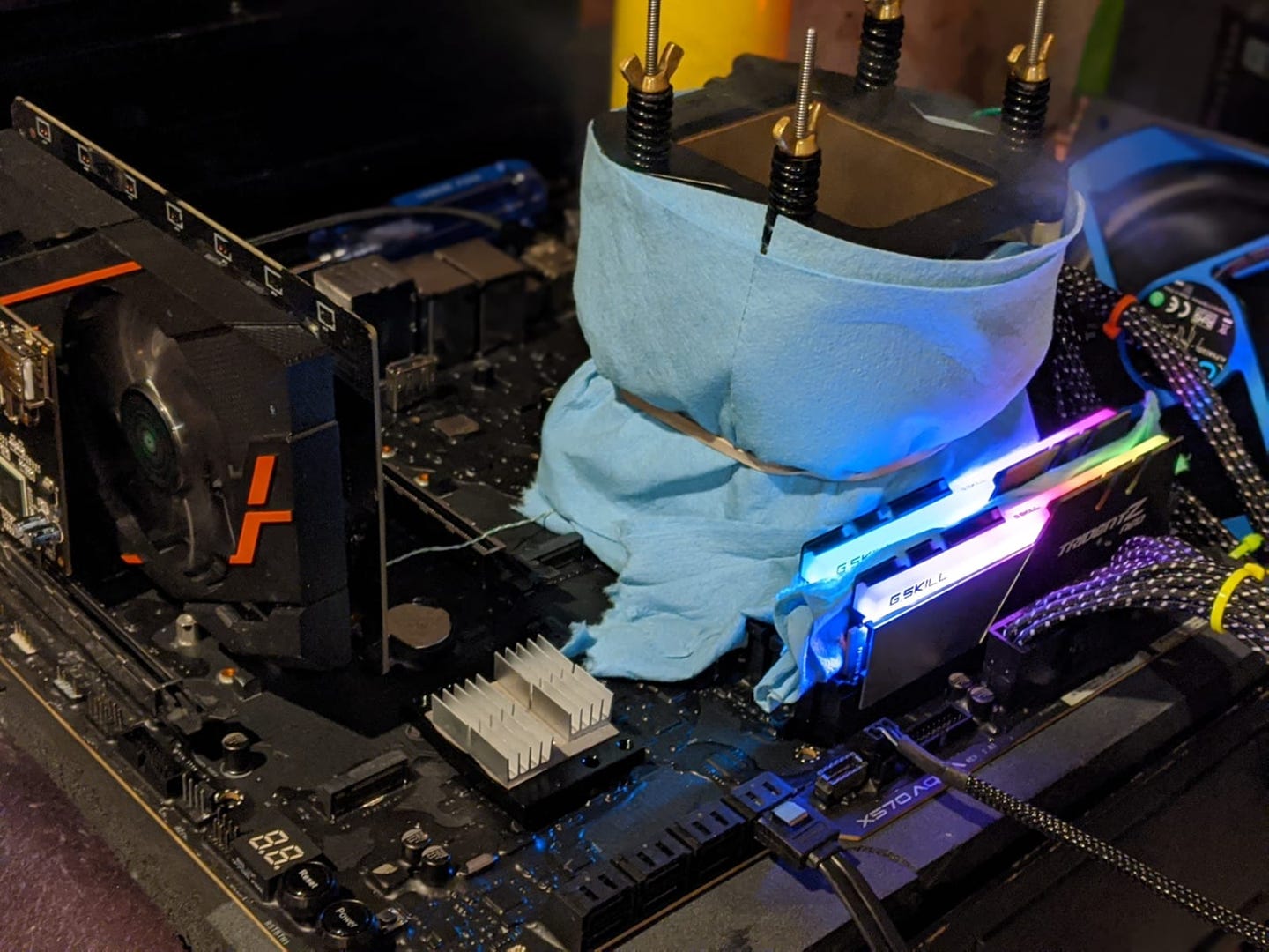 Amd 7900x. Ryzen 7 7800x. Ryzen 7 2700x. Процессор amd ryzen 9 7900x oem. Ryzen 7800.